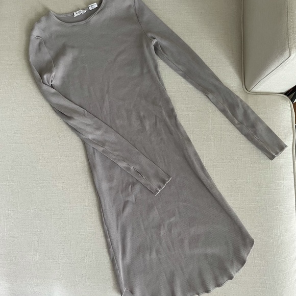 Privilege ribbed raw hem dress - Picture 1 of 3